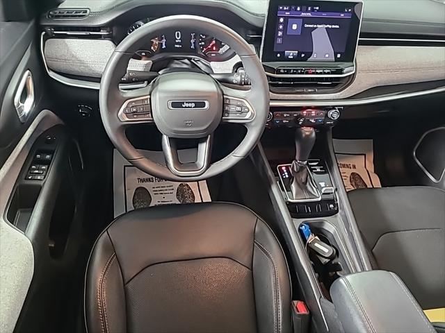 2023 jeep compass latitude lux