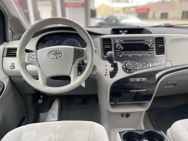 2013 toyota sienna l v6 7 passenger 4dr front-wheel drive passenger van in gary, indiana