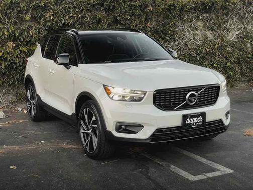 2019 volvo xc40