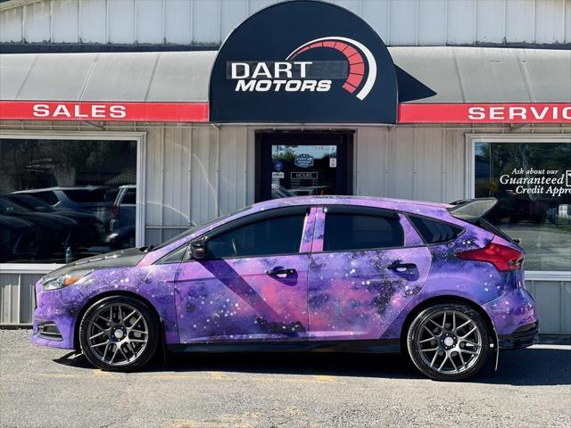 2017 ford focus st base