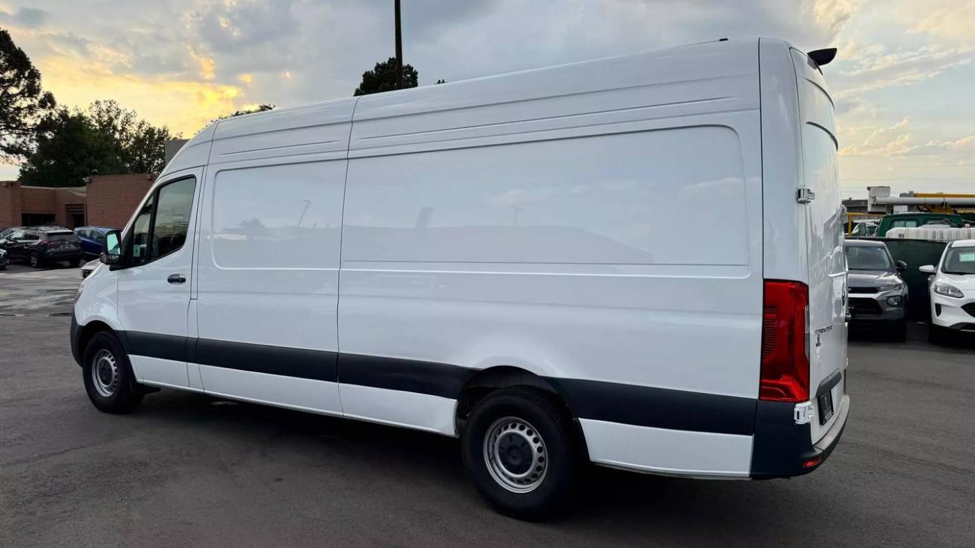2024 mercedes-benz sprinter 2500