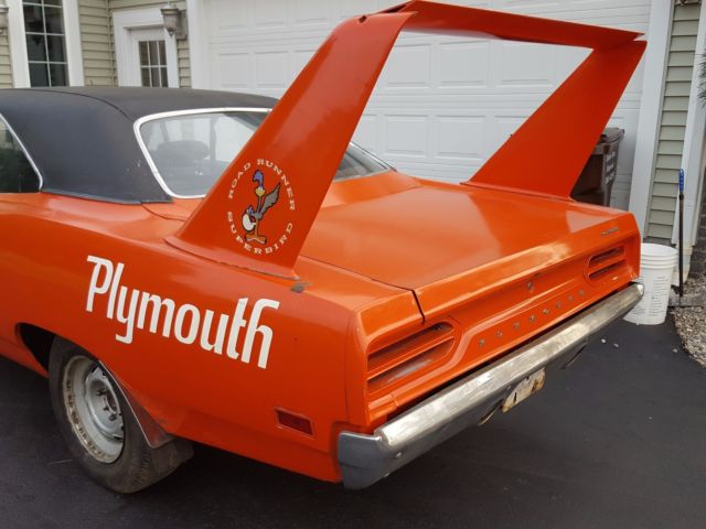 1970 plymouth road runner superbird barnfind