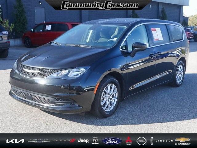 2023 chrysler voyager lx