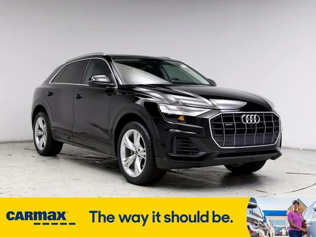 2022 audi q8 premium