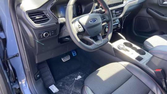 new 2024 ford escape st-line fwd