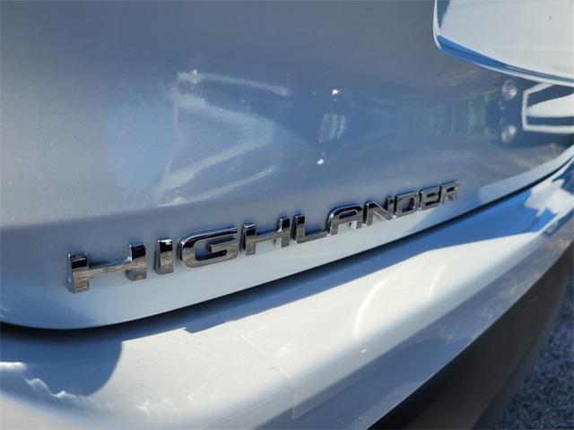 2023 toyota highlander hybrid le