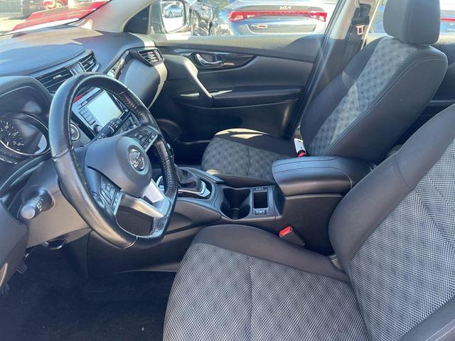 2022 nissan rogue sport sv