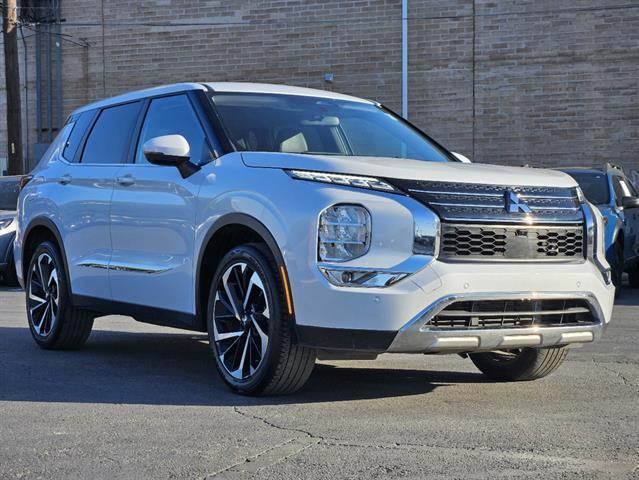 2022 mitsubishi outlander se