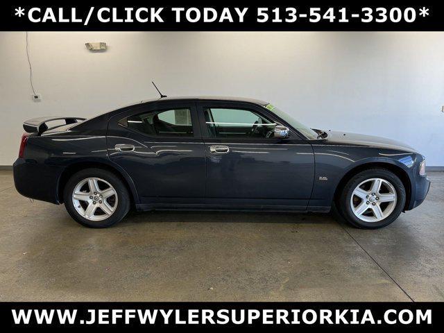 2008 dodge charger se