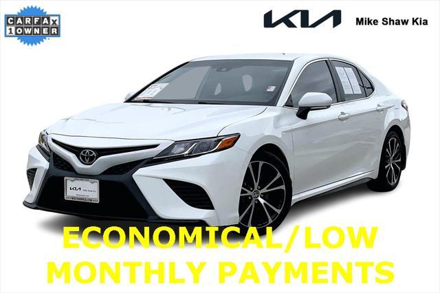 2020 toyota camry se