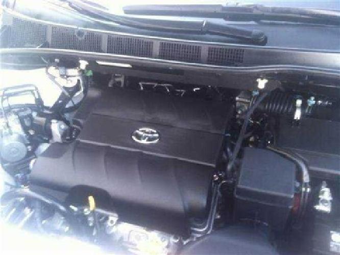 2011 toyota sienna le minivan 4d in thornton, co