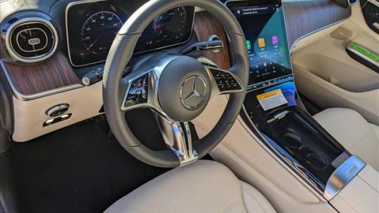 2025 Mercedes-Benz GLC