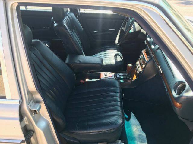 1984 mercedes benz 300td turbo diesel wagon (no reserve)