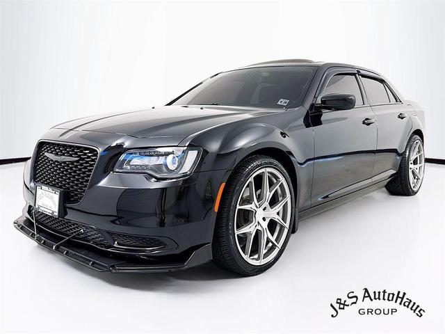 2021 chrysler 300 touring