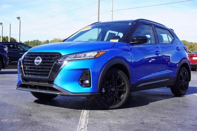 2023 nissan kicks sr