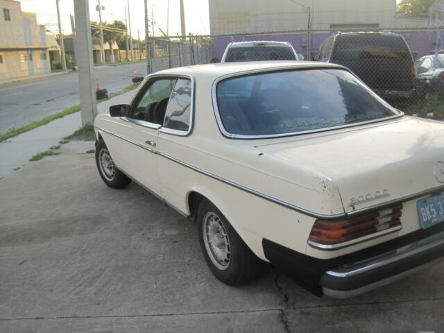 1980 mercedes benz 300cd coupe running and driving no reserve