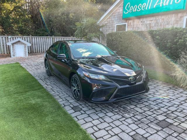 2021 toyota camry se