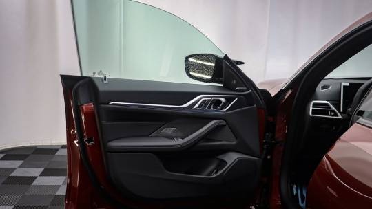 2025 BMW i4
