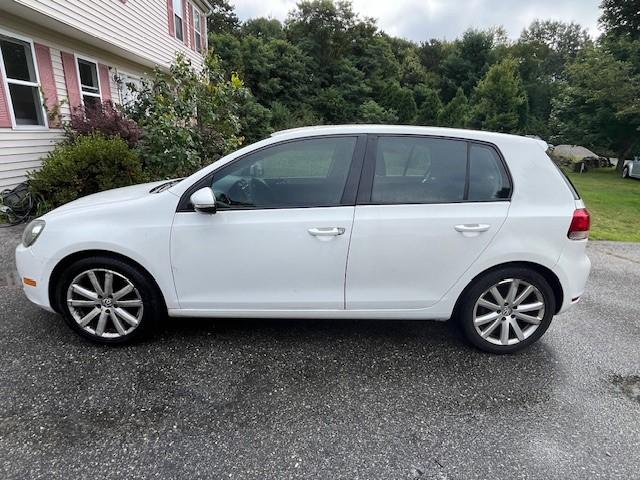 2010 volkswagen golf 4-door