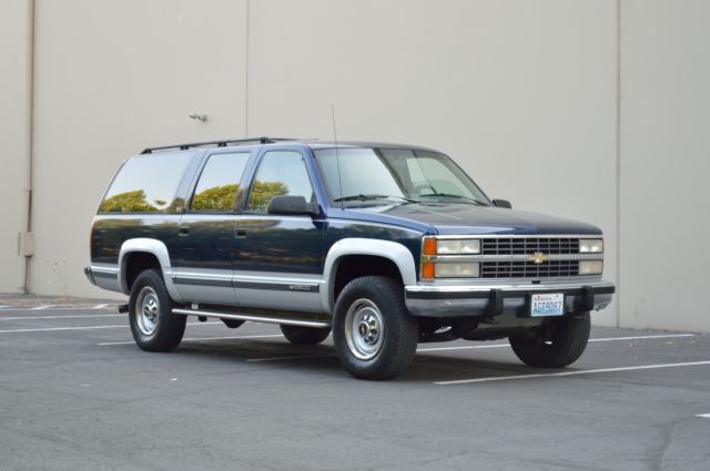1993 chevy suburban k2500 3/4 ton 4x4 7.4l v8 only 104,200 original miles!!!