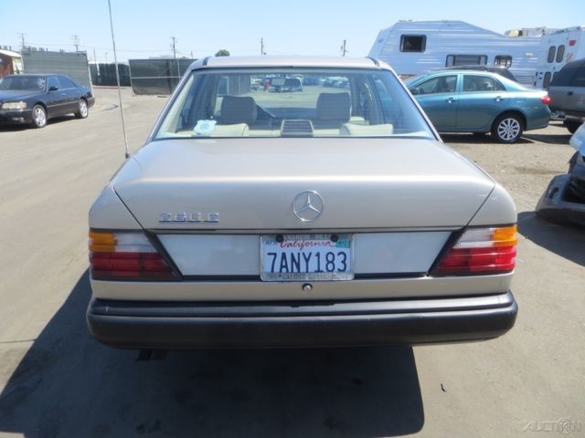 1987 mercedes-benz 260 4-door used 2.6l i6 12v automatic no reserve