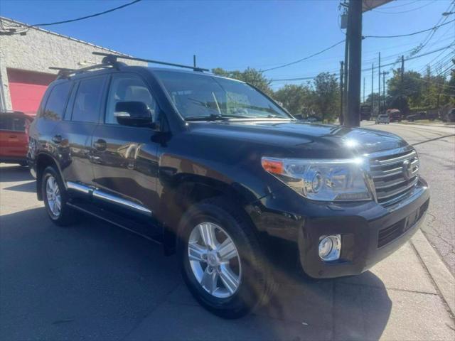 2015 toyota land cruiser base