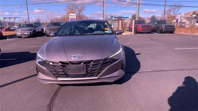 2022 hyundai elantra sel
