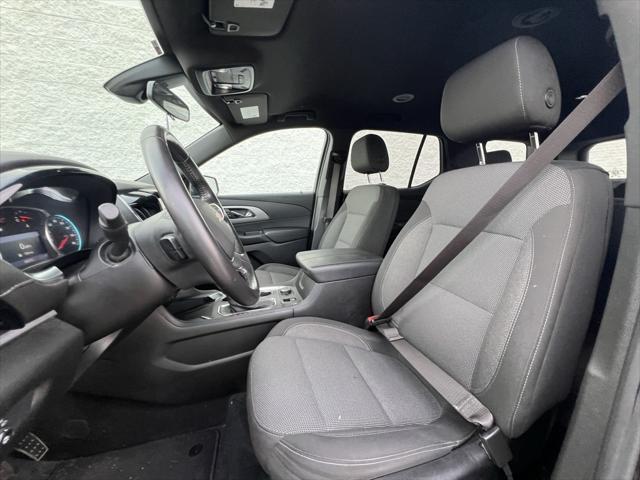 2022 chevrolet traverse lt cloth