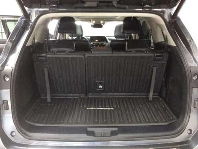 2021 toyota highlander platinum in essig, minnesota