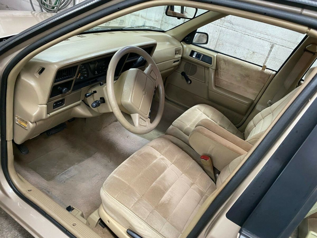 1991 Plymouth Acclaim