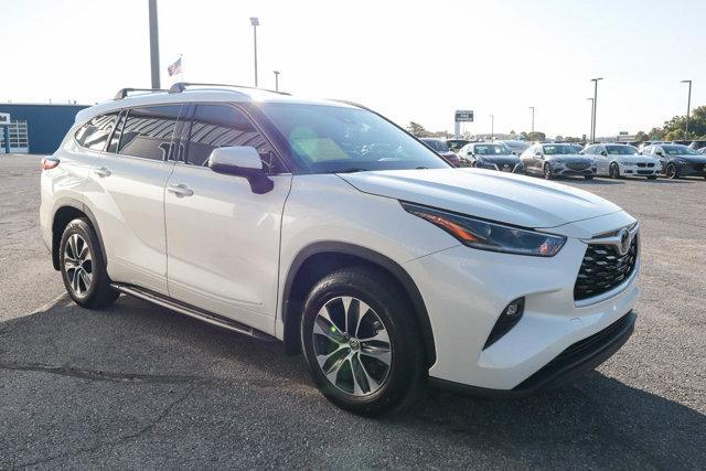 2021 toyota highlander xle