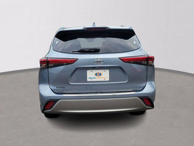 2021 toyota highlander platinum