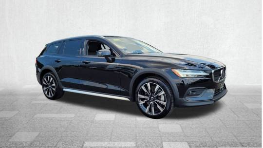 2023 Volvo V60 Cross Country