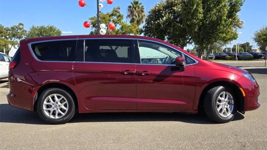 2021 Chrysler Voyager