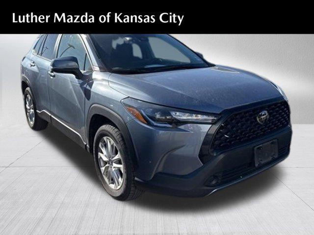 2022 toyota corolla cross le