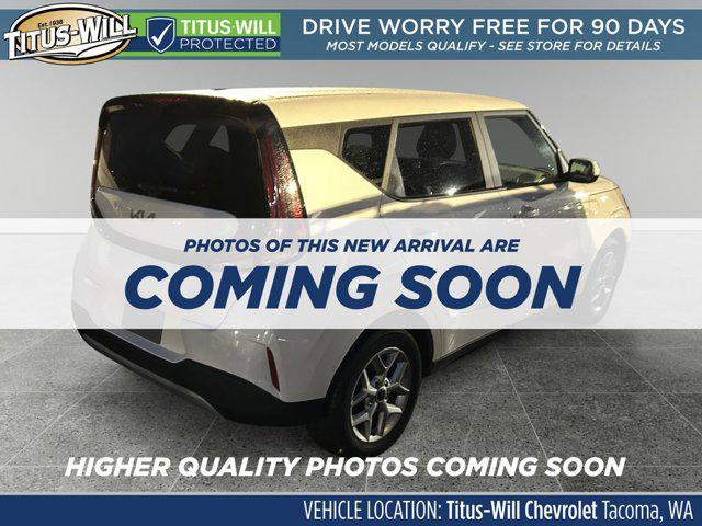 2023 kia soul lx
