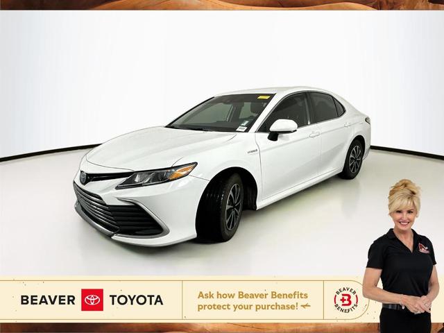 2021 toyota camry hybrid le