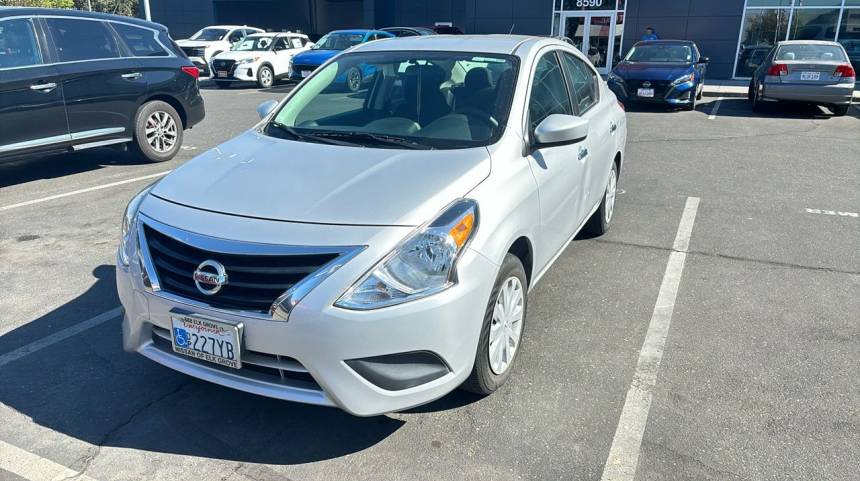2018 nissan versa sv
