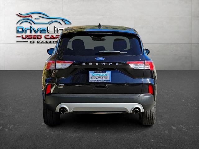 2022 ford escape se
