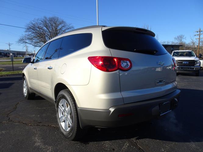 used 2011 chevrolet traverse 2wd lt cincinnati, oh 45246 for sale in cincinnati, ohio