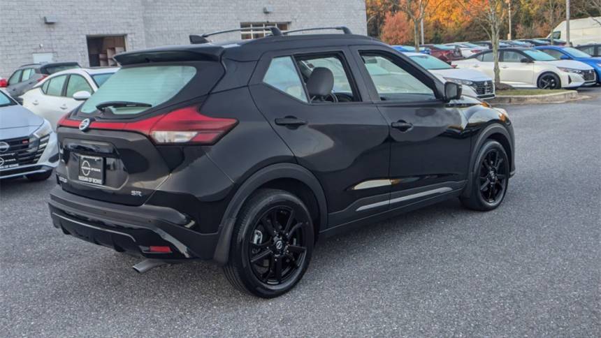 2021 nissan kicks sr