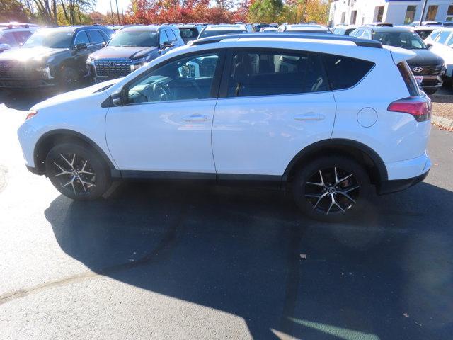 2017 toyota rav4 se