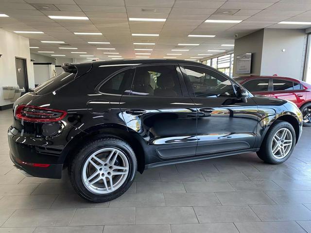 2017 porsche macan base