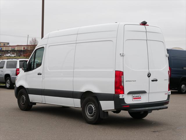 2023 mercedes-benz sprinter 2500 standard roof