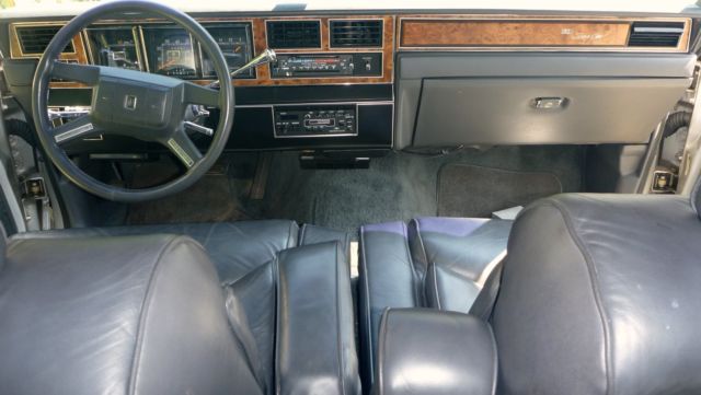 lincoln town car signature series limited