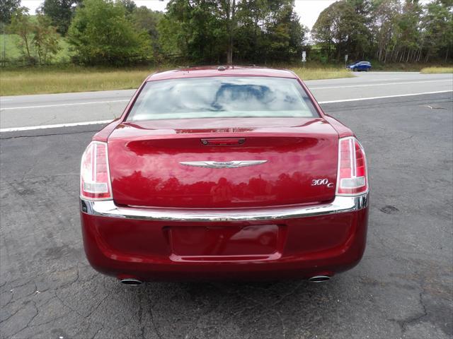 2011 chrysler 300c base