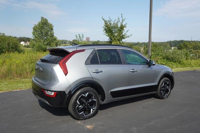 new 2023 kia niro ev wave