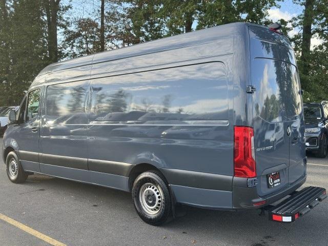 2019 mercedes-benz sprinter 2500 hr 170''