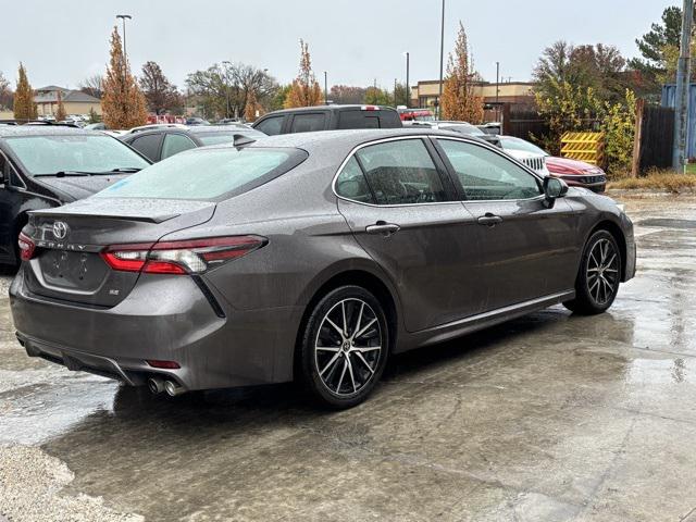 2023 toyota camry se