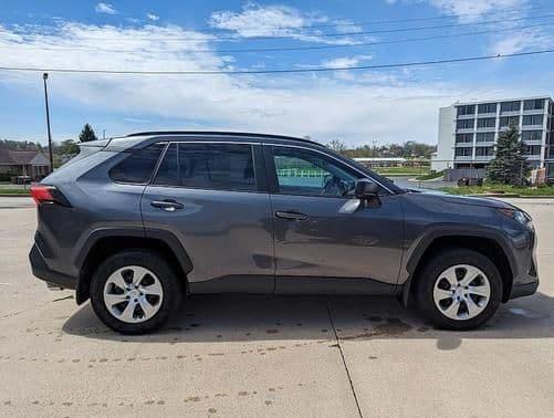 2021 toyota rav4 le in chester, indiana